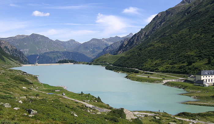 Picture of Lake Vermunt in Montafon in Vorarlberg with the Obervermuntwerk 1 hydroelectric power station